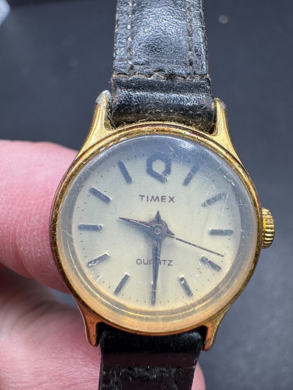 Vintage 1976 Timex Gold Tone Women's Quartz Watch Black Leather Band 18mm